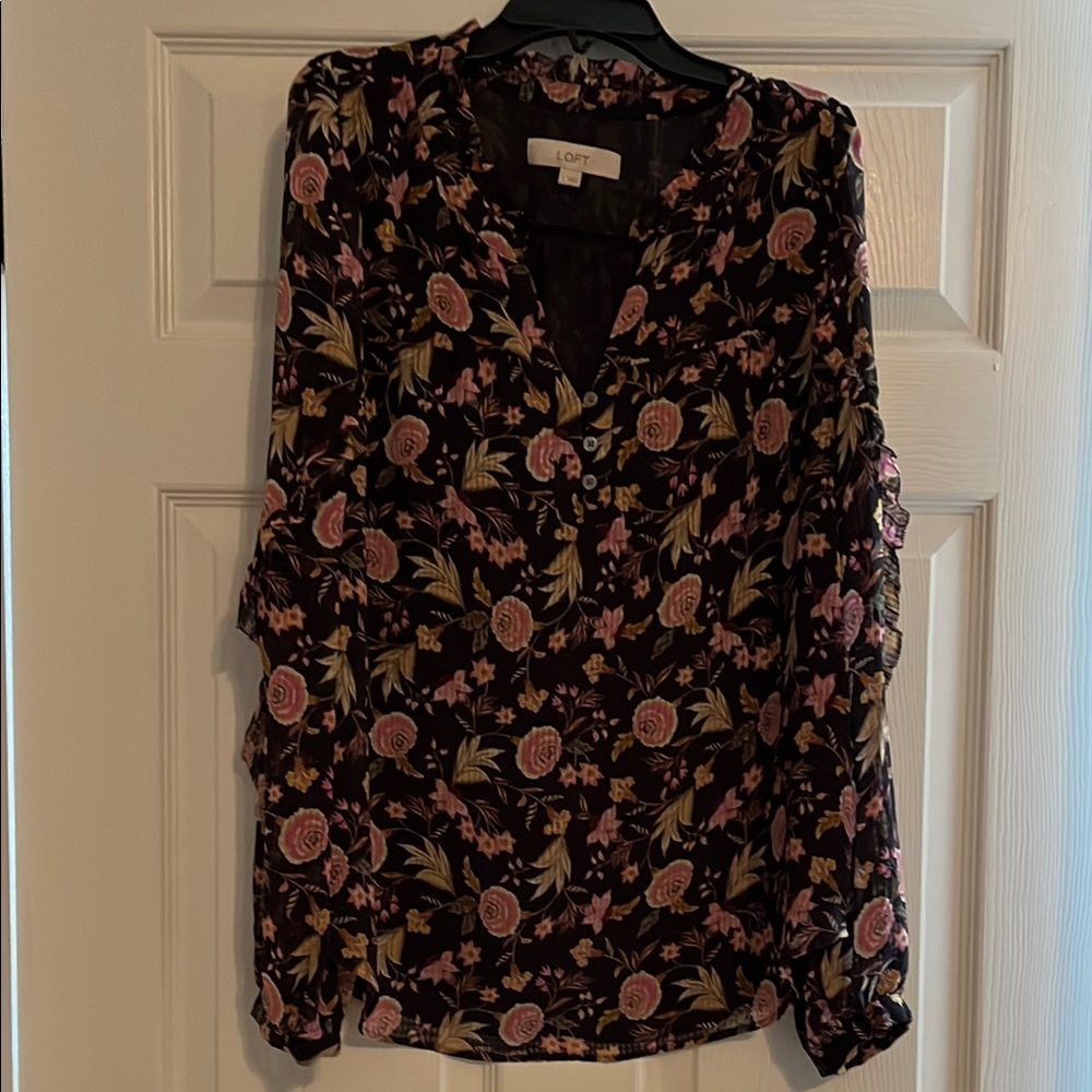 LOFT Floral Women's Top - Black and Pink